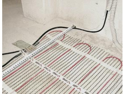 Кабельный теплый пол в прихожей