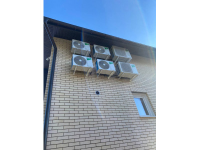 Монтаж 6 кондиционеров в новый дом по адресу: г. Новосибирск, 1-й Полетный пер.