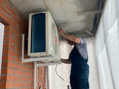 Установка мульти-сплит системы Royal Clima в 2-комнатной квартире на Стартовой, 1 — проект для Галины Михайловны