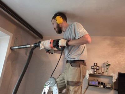 Установка кондиционера LORIOT DIAMOND 09 в панельной квартире — решение для прохлады