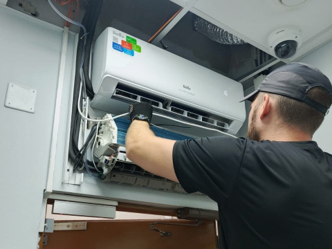 Монтаж кондиционеров для ООО «Газпром» в Березовском: Сплит-системы Ballu для серверной комнаты