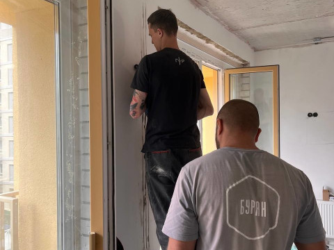 Закладка трассы для сплит-системы в новостройке на Христенко 2, ЖК Адалин, Барнаул: скрытый монтаж кондиционера для аренды