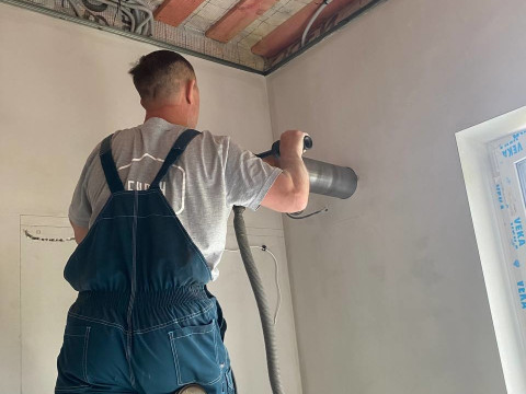 Бурение отверстий под рекуператоры VAKIO Base Smart — работа бригады №3 компании «БУРАН» в Новосибирске