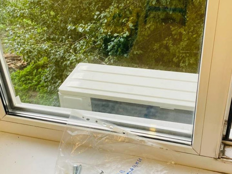 Барнаул, ул. Антона Петрова, 186 — монтаж сплит-системы Royal Thermo Barocco DC Inverter Black от бригады №3 Дмитрия и Григория Репешко